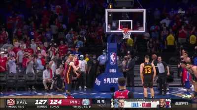 [Highlight] Philly fan trying to distract the freethrow