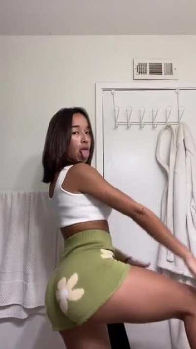 Thank goodness for slutty college girls using tiktok