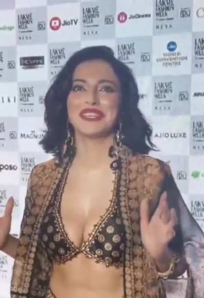 Divya Khosla🌶️