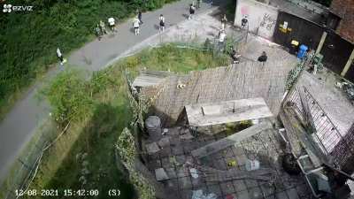 Der Wingl gegen die Welt… Die Schanze wird fallen !