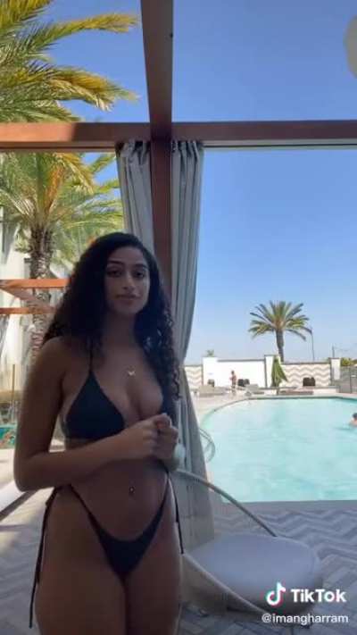Double cheeked up
