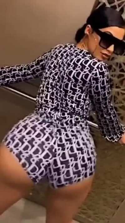 🥵ther<wbr>ealhu<wbr>nyy