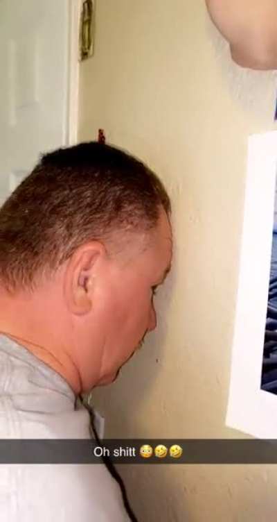 Hold card with ur head