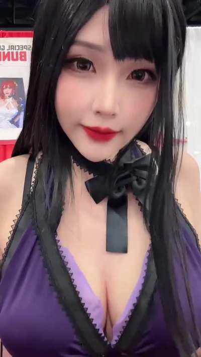 Tifa notices you <3