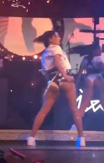 ‎