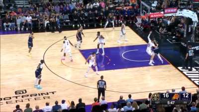 [Highlight] Nikola Jokic shows off his elite footwork, easily moving Nurkic out of the way for the layup