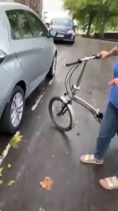 Karen accuses Black man of stealing from his own car