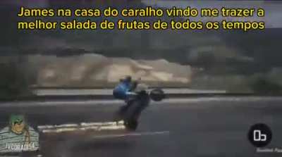 JAMES!!! Eu quero uma salada de frultaix!!!!