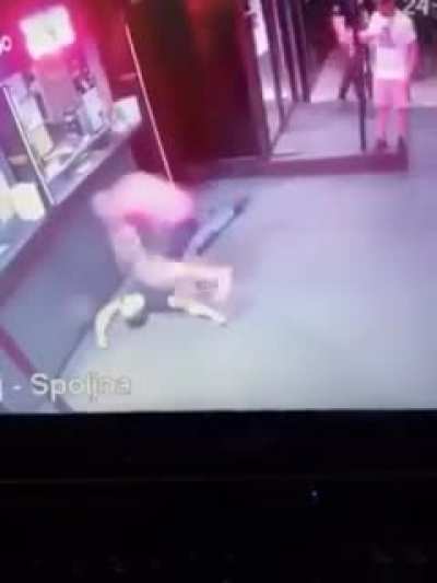Man brutally beaten and got his arms broken while the police was too scared to engage