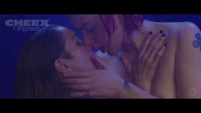 Hot kisses