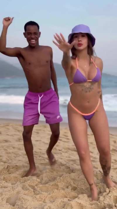 Ela é linda 