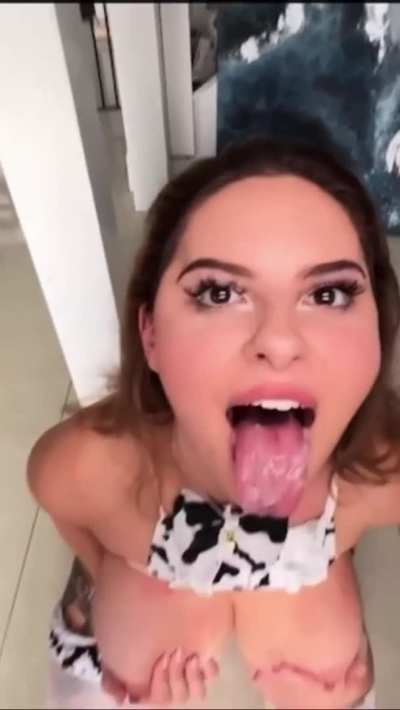 Hottie swallowing