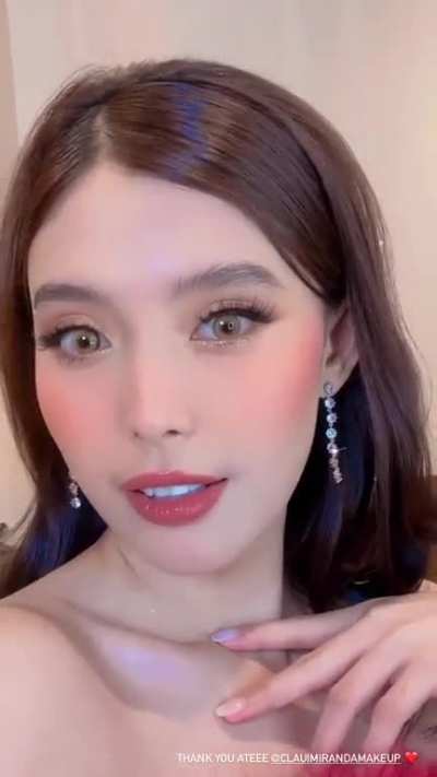 Analyn Barro