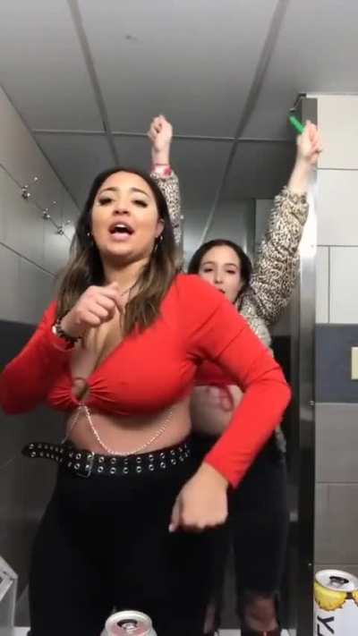 @reallyhotandfunny