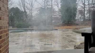 Quick little clip from today's storm - North Georgia