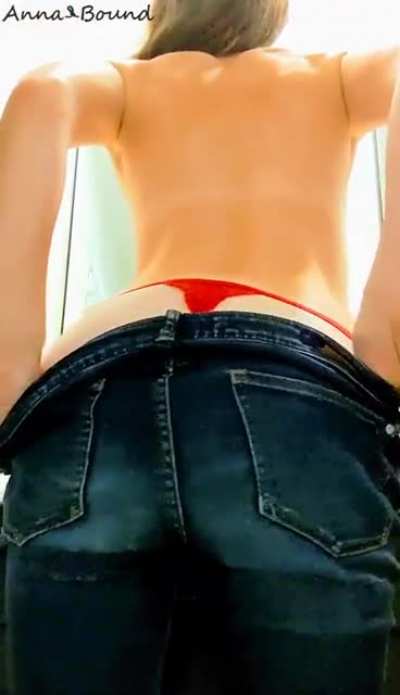 Anyone here into anal? Asking for myself 😏