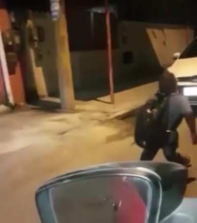 O u carro ai rafael