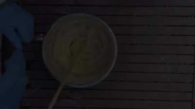 A video guide for the preparation of chocolate and sodium metal cookies.