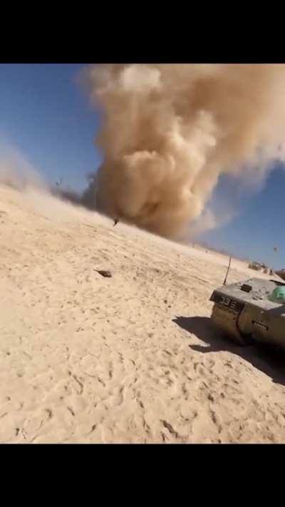 Army & sandstorm
