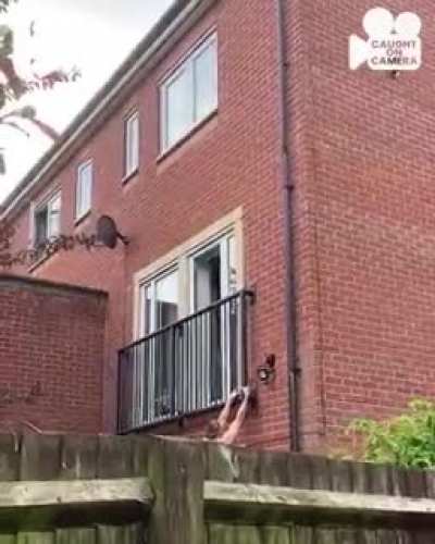 the person filming this is a LEGEND