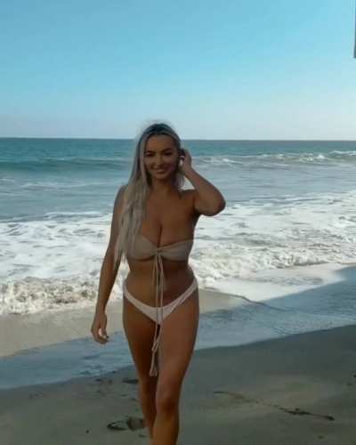 Sexy Beach Bunny