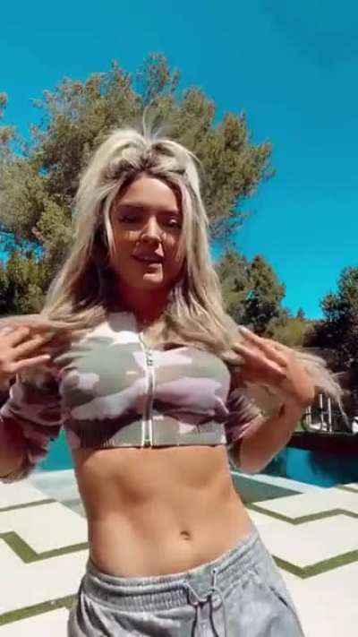 Taynara conti