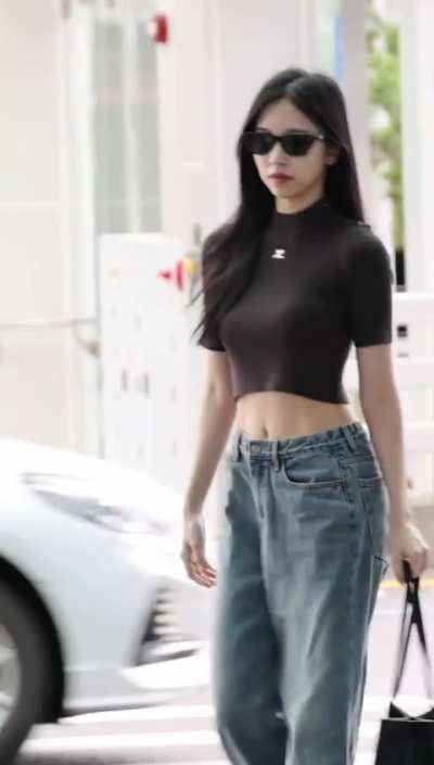 230927 Mina