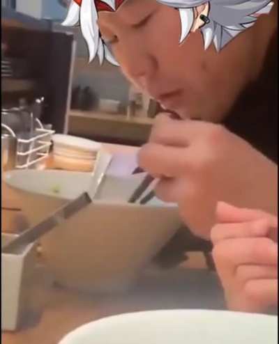 He do be doing that