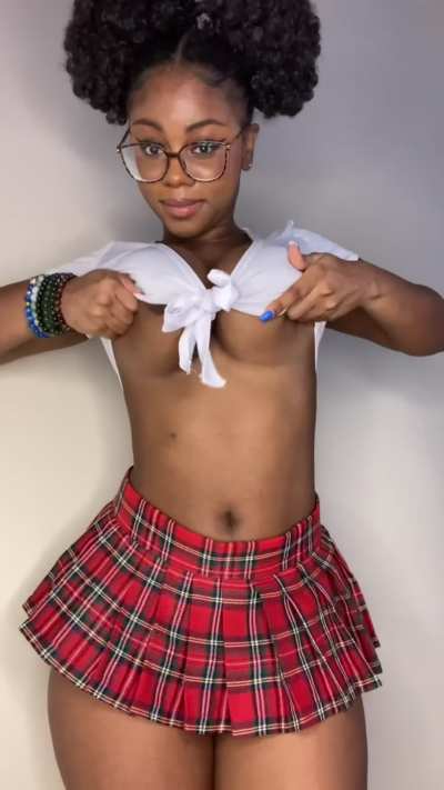 Can I send you a titty drop before class? [OC]