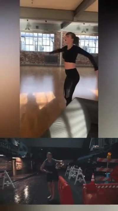 Taylor Swift - Delicate Rehersal vs Main Music