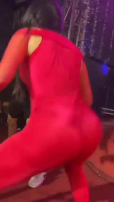 Taina Costa raba gostosa