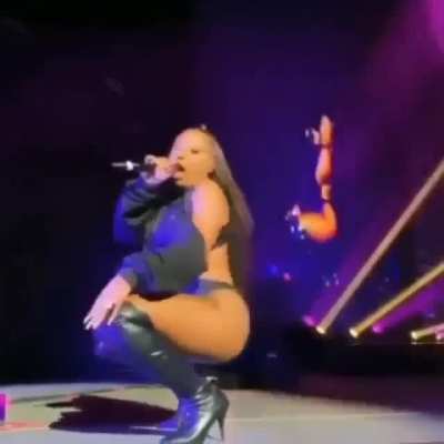 she so thick!!!!!