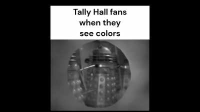 Y'all see the colors Red Yellow Green Blue Grey and start having panic attacks.