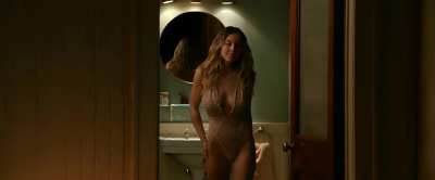 Sydney in 'The Voyeur' Enhanced