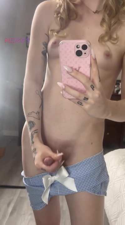 first 25 people who say “Hey” I'll send my nudes (proof on my profile)