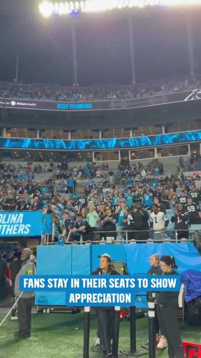 [Highlight] Fans still in high spirits as Panthers leave the field
