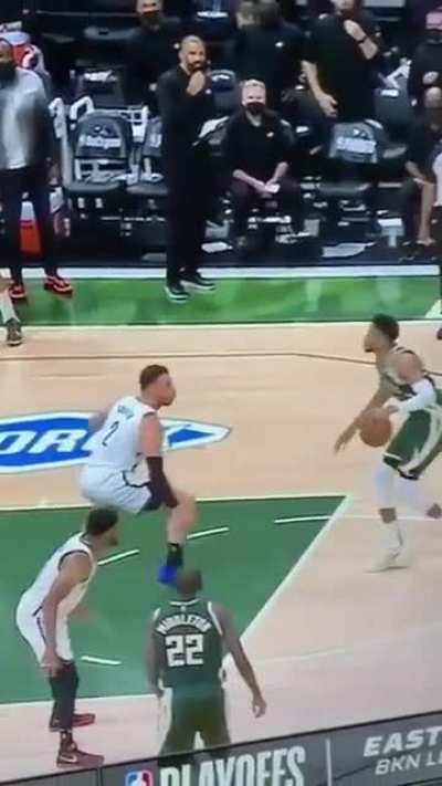 Why I get banned from Bucks Sub for saying Giannis has no moves