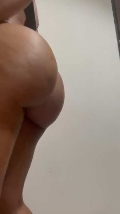 Fitness and Fake (4l3j4ndr4 G1l)