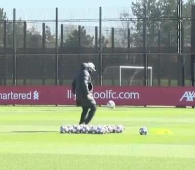 Klopp getting scared of high ball doing kick-ups. From 20/21
