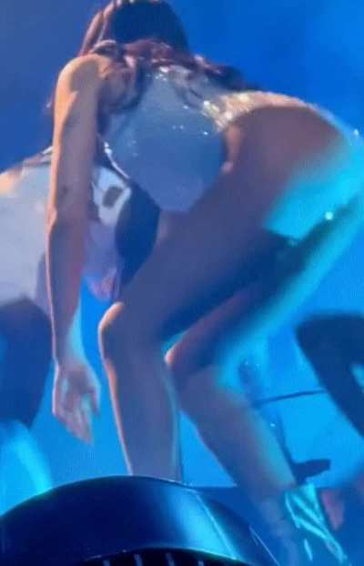 Dua Lipa booty is do fine