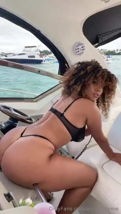 Ass💚Her full, up to date OF content folder⬇️