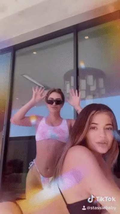 Kylie<wbr>&<wbr>Stass<wbr>i