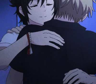 Mio x Shun hug