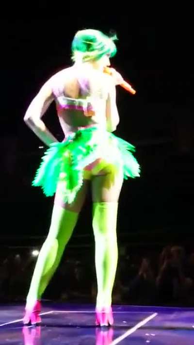 Katy Perry and her plump bubble butt