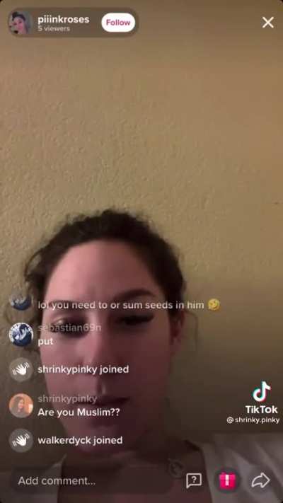 Asking people on livestreams if they're Muslim (watch till the end 😂)