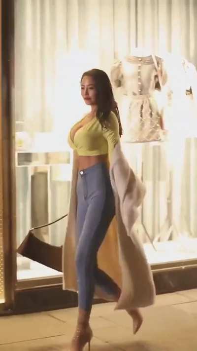 Yellow top