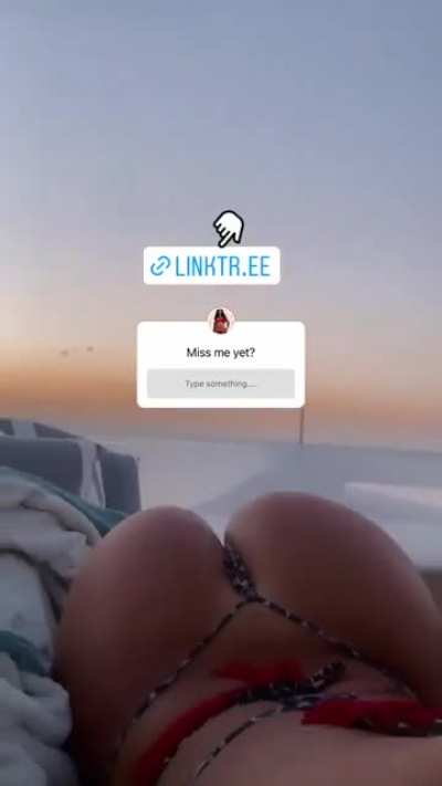 What a view 🍑😍