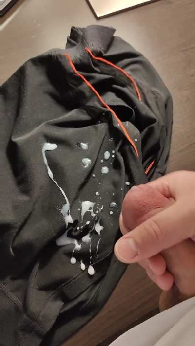 Cumming on my boxers before going to work on a work trip ;)