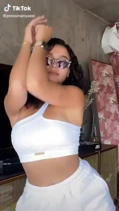 Yassi Pressman