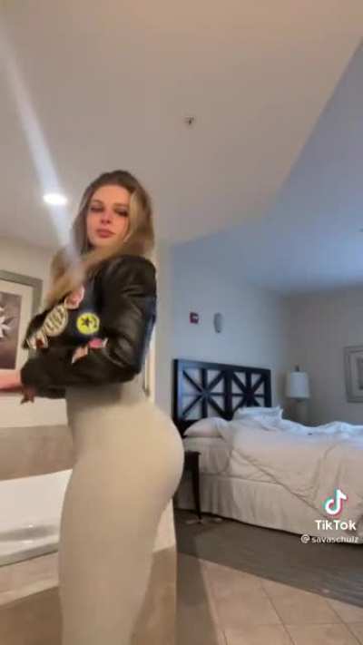 can't get enough of that phat ass....